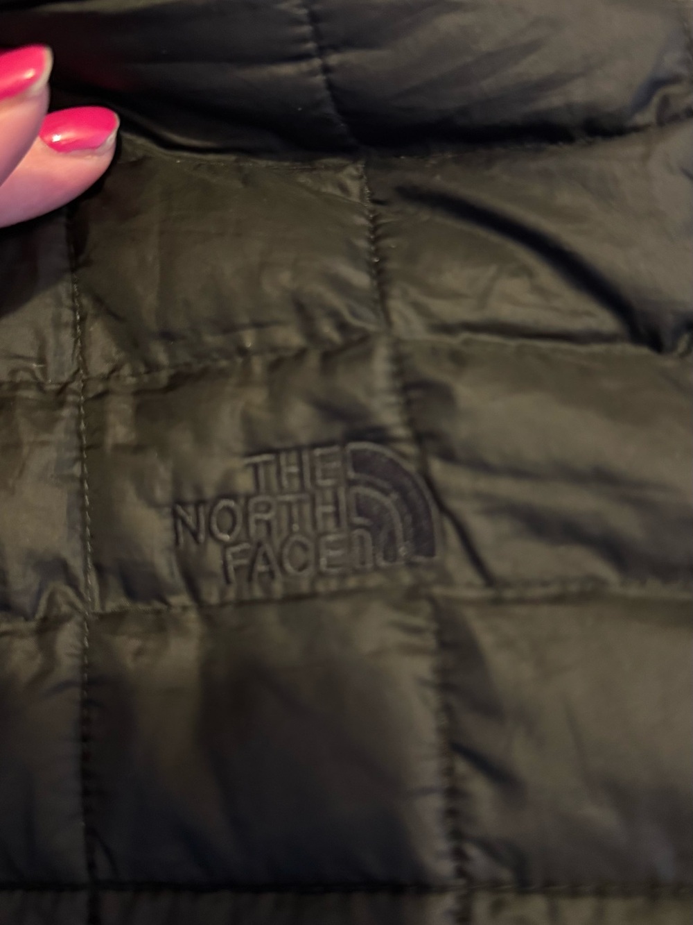 North face Women’s Lightweight Quilted Hooded Coat - Black - Picture 6 of 10